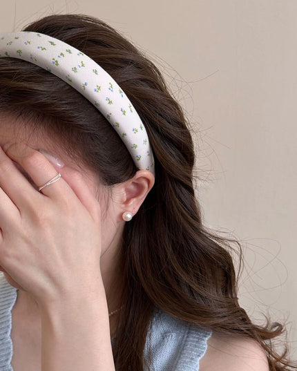 White Floral Headband – Inspired by Zhang Ruonan