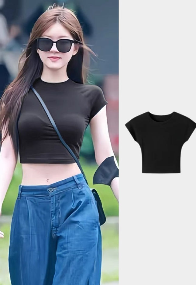 T-Shirt Leher Bulat Slim Fit Kasual