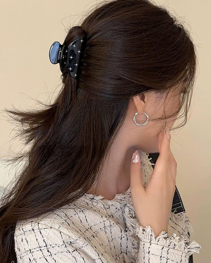 Black/White Starry Claw Pin – Zhang Ruonan Inspired