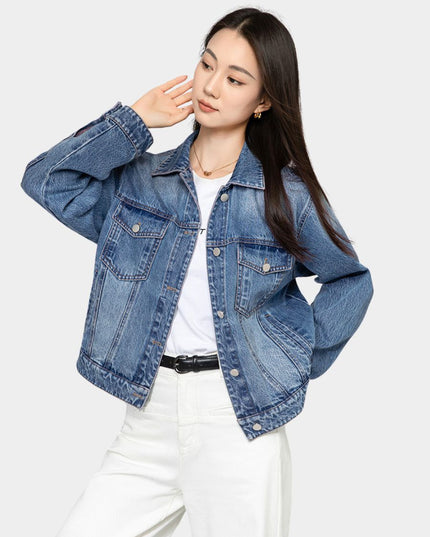Jaket Denim Berpotongan Cantik