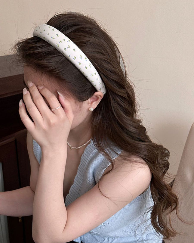 White Floral Headband – Inspired by Zhang Ruonan